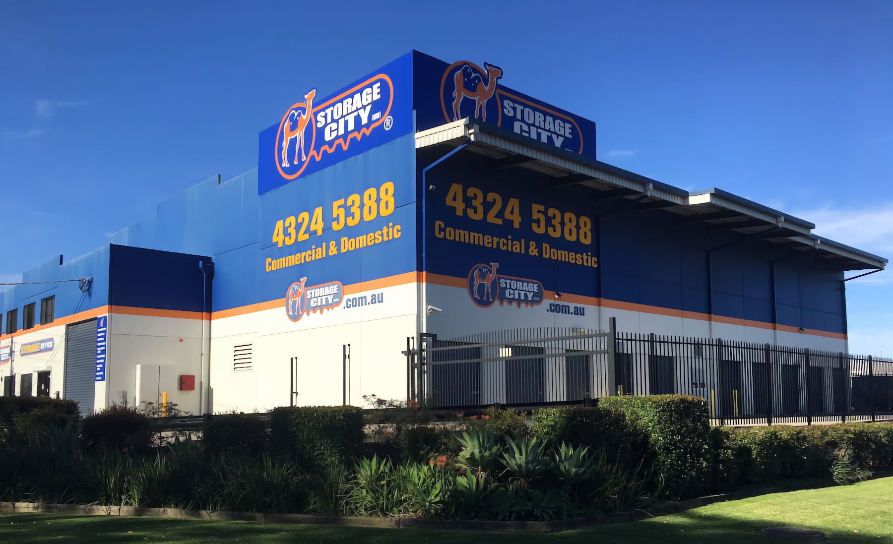 Storage City Gosford site premises from the outside on a sunny day
